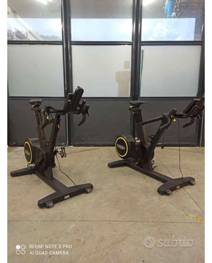 SKILL BIKE CON DISPLAY UNITY LIVE Tehnogym Usato Rigenerato e Garantito
