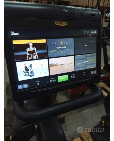 TECHNOGYM NEW RECLINE EXCITE+ CON DISPLAY UNITY  Tehnogym Usato Rigenerato e Garantito