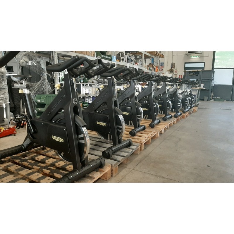 Group Cycling Matt Black