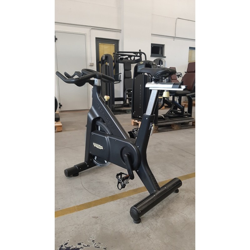 Group Cycling Matt Black